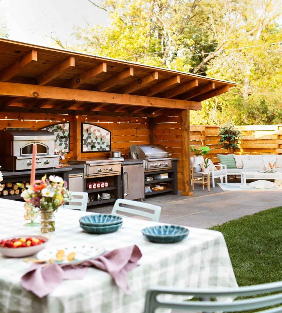 Beautiful & Functional Covered Outdoor Kitchen Design Beautiful & Functional Covered Outdoor Kitchen Design
